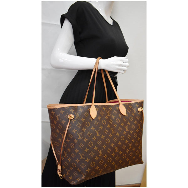 LOUIS VUITTON Neverfull GM Monogram Canvas Tote Bag Brown