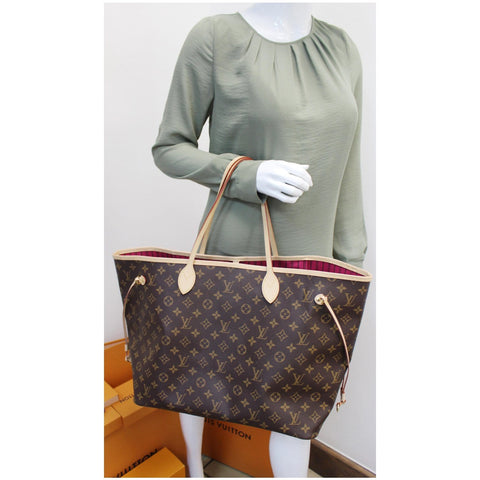 Louis Vuitton Neverfull GM Monogram Canvas Handbag