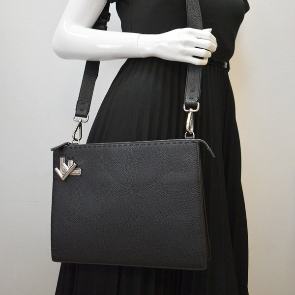 FENDI Leather Crossbody Messenger Bag Black