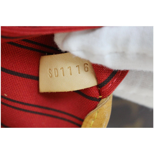 Made Year: 2016 Louis Vuitton Neverfull MM Shoulder Bag