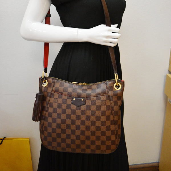 LOUIS VUITTON South Bank Besace Damier Ebene Crossbody Bag Brown