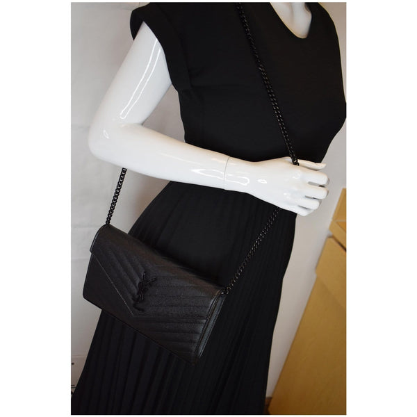 YVES SAINT LAURENT Monogram Grain De Poudre Chain Wallet Black