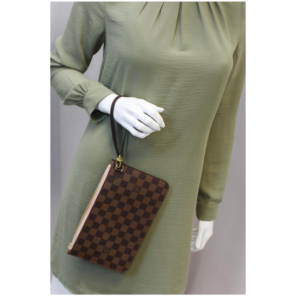 Louis Vuitton Neverfull MM Pochette Wristlet Pouch for women