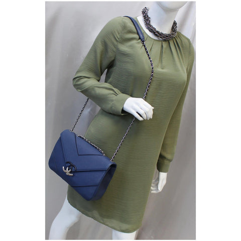 CHANEL CC Chevron Flap Shoulder Crossbody Bag Blue-US