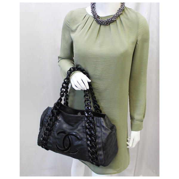 CHANEL Calfskin Rhodoid Modern Chain East West Tote Black-US