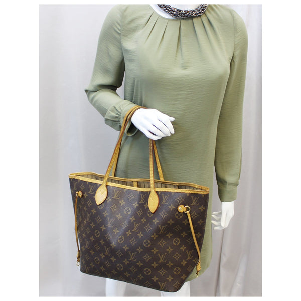 LOUIS VUITTON Neverfull MM Monogram Canvas Brown Tote Bag