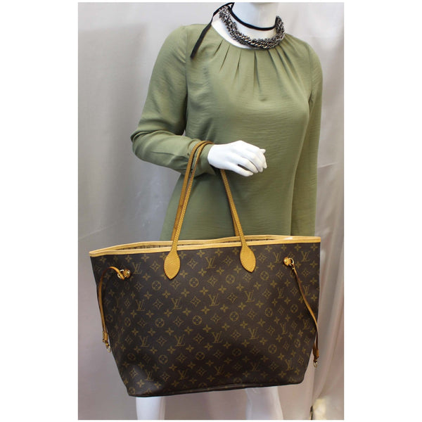 LOUIS VUITTON Neverfull GM Monogram Canvas Tote Shoulder Bag Brown