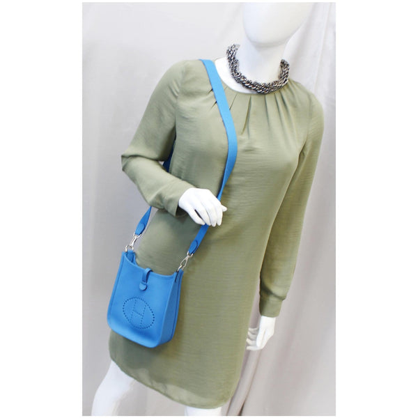 HERMES Evelyne III TPM Taurillon Clemence Shoulder Crossbody Bag Blue