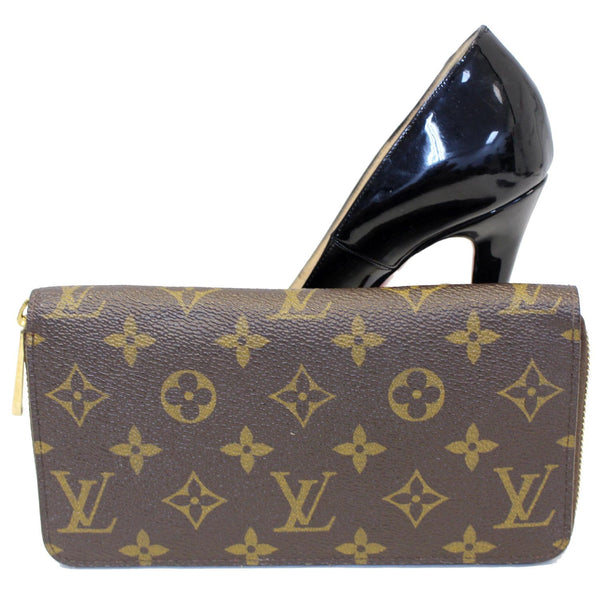 LOUIS VUITTON Zip Around Monogram Canvas Wallet Brown
