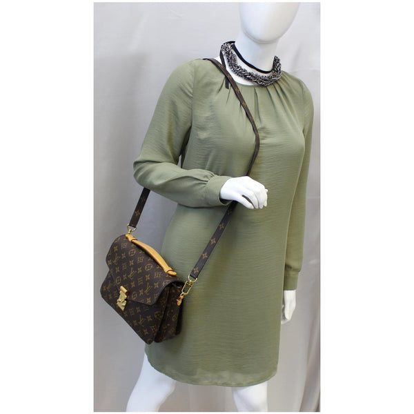 LOUIS VUITTON Metis Pochette Monogram Canvas Crossbody Bag Brown