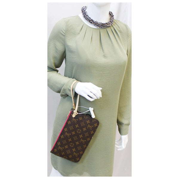 LOUIS VUITTON Pochette Wristlet Pouch Neverfull MM Monogram Pivoine