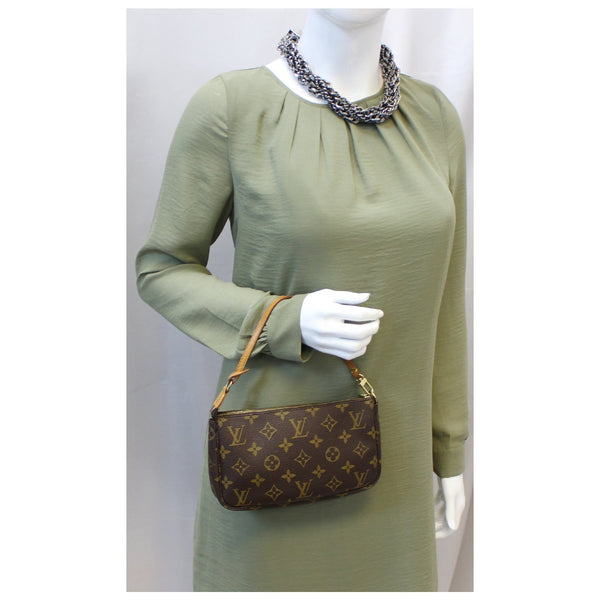 LOUIS VUITTON Monogram Canvas Pochette Accessoires Pouch-US