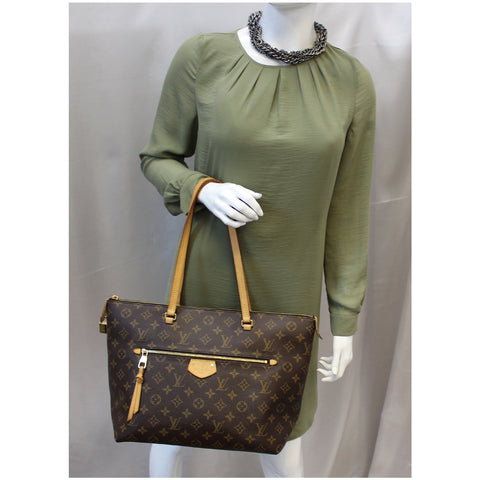 LOUIS VUITTON Iena MM Monogram Canvas Shoulder Bag Brown