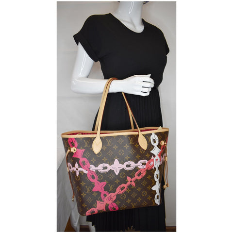 LOUIS VUITTON Bay Neverfull MM Monogram Canvas Shoulder Bag Fuchsia