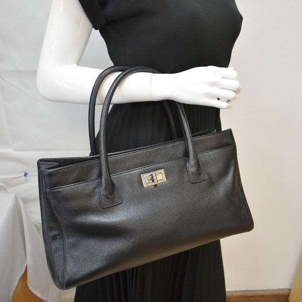 CHANEL Reissue Cerf Executive East West Leather Tote Bag Black