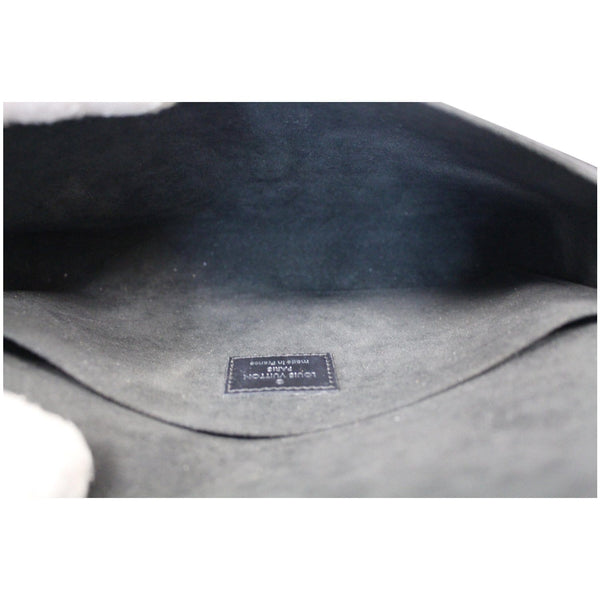 Louis Vuitton Pochette Felicie Epi Crossbody Bag has classic interior