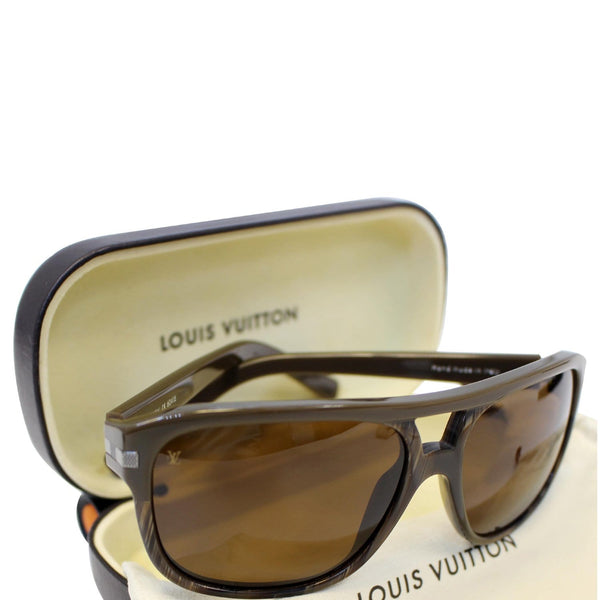Louis Vuitton Possession Pilote Sunglasses Brown Z0315W - box