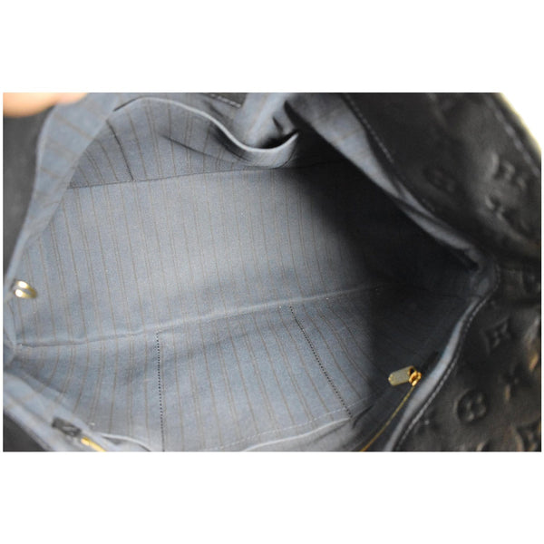 Louis Vuitton Artsy MM Empreinte Leather Shoulder Bag voguish interior