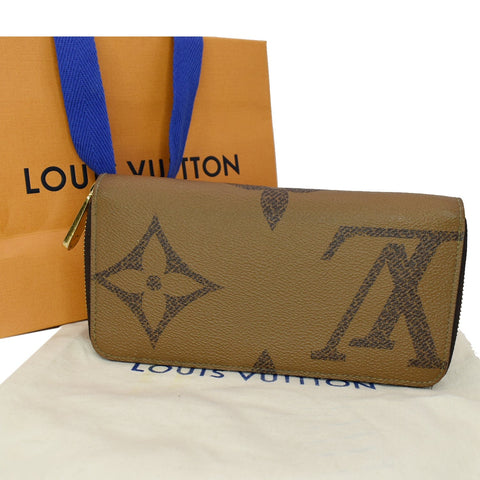 LOUIS VUITTON Giant Monogram Reverse Zippy Wallet Brown