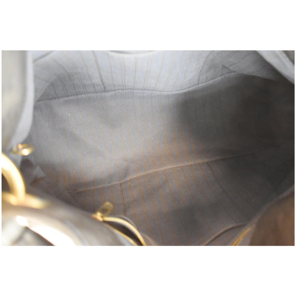 LOUIS VUITTON Artsy MM Empreinte Leather Shoulder Bag Navy