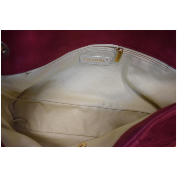 Chanel Chic Quilt Flap Iridescent Leather Shoulder Bag - inside preview | DDH