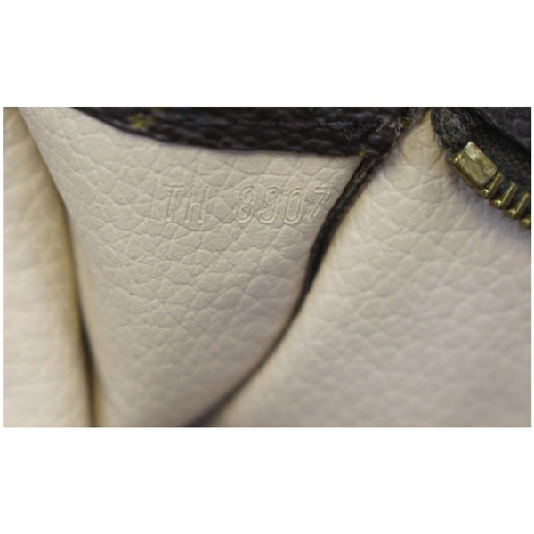 LOUIS VUITTON Toiletry 15 Monogram Canvas Cosmetics Pouch Brown