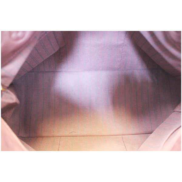 Louis Vuitton Artsy MM Monogram Empreinte Shoulder Bag - interior