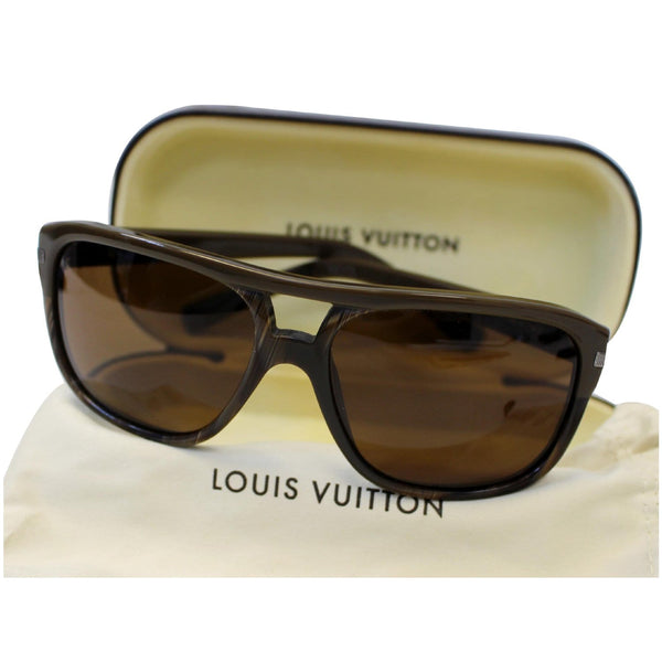 Louis Vuitton Possession Pilote Sunglasses Brown Z0315W for women