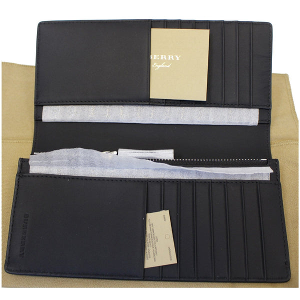 Burberry Continental Wallet Leather Wallet - pockets