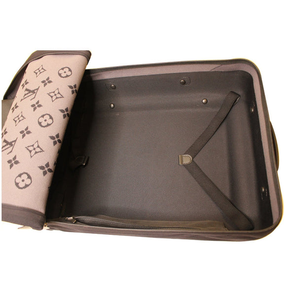 Louis Vuitton Horizon Soft 55 Knit Roomy Interior