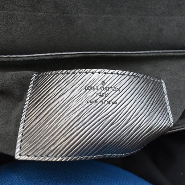 Louis Vuitton Twist MM Epi Patent Leather Shoulder Bag