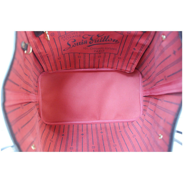 Louis Vuitton Neverfull MM Damier Ebene Roomy interior