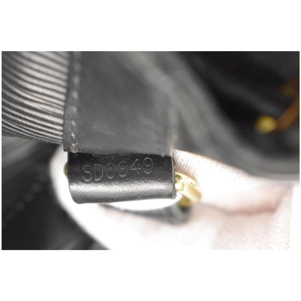 Louis Vuitton Petit Noe Epi Leather Shoulder Bag code