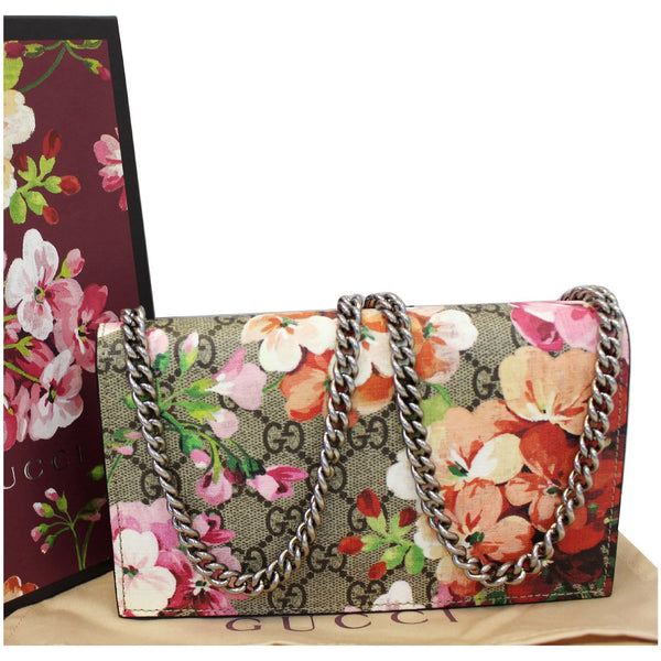 GUCCI GG Supreme Monogram Blooms Chain Wallet Beige 402724-US