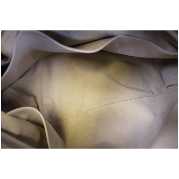 Louis Vuitton Artsy MM Monogram Canvas - interior