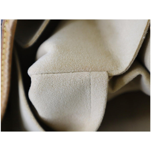 Louis Vuitton Galliera GM Monogram Canvas Shoulder Bag - Material