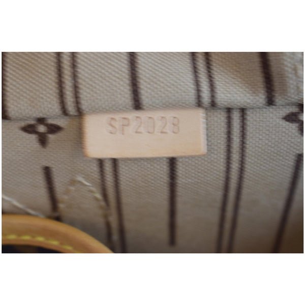 LOUIS VUITTON Neverfull GM Monogram Canvas Tote Shoulder Bag Brown