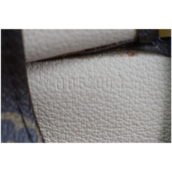 LOUIS VUITTON Toiletry 19 Monogram Canvas Cosmetics Pouch Brown