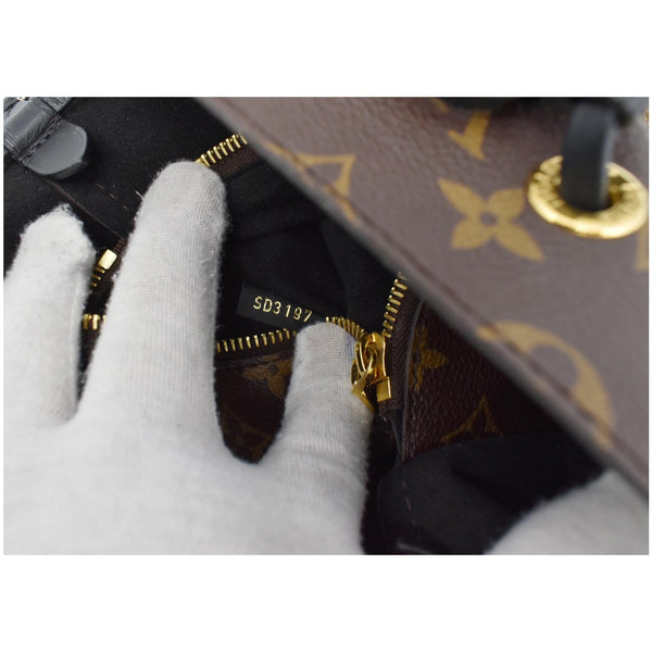 LOUIS VUITTON Neonoe Monogram Canvas Crossbody Bag Brown