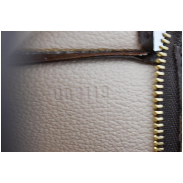 Louis Vuitton Toiletry 19 Monogram Canvas Cosmetics Pouch code