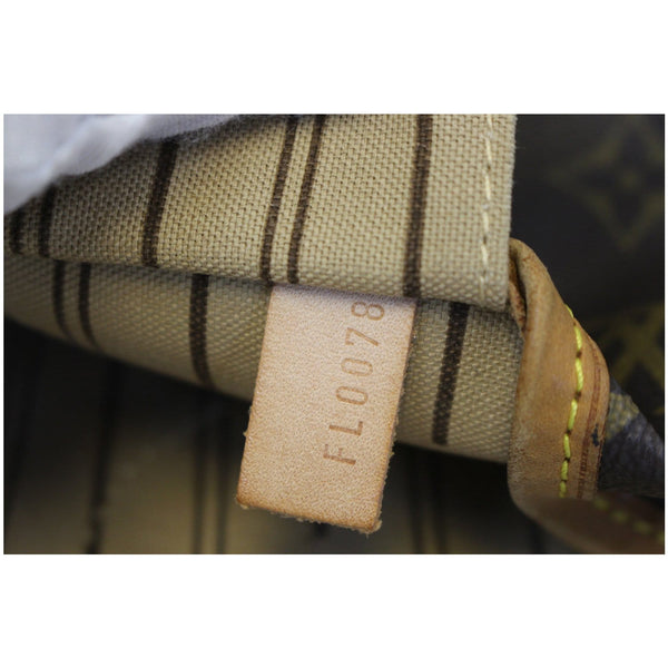 LOUIS VUITTON Neverfull GM Monogram Canvas Shoulder Bag