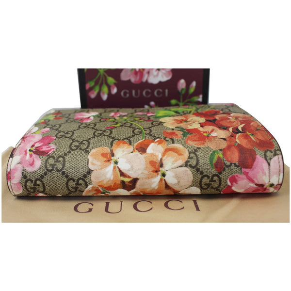 GUCCI GG Supreme Monogram Blooms Chain Wallet Beige 402724-US