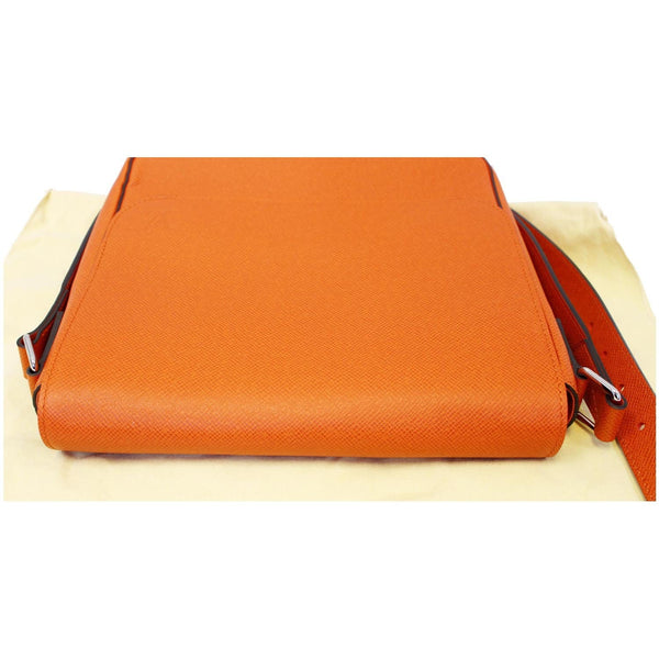 LOUIS VUITTON Taiga Leather Roman PM Messenger Bag Orange-US