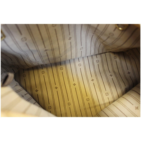 Louis Vuitton Delightful MM Monogram Canvas Bag - interior
