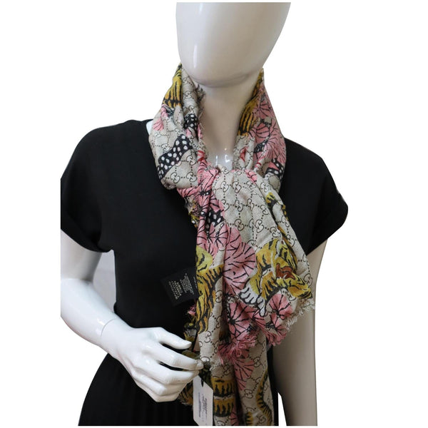GUCCI Bengal Tiger Modal Silk Shawl Pink