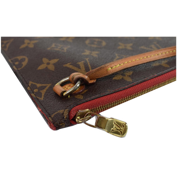 Louis Vuitton Pochette Wristlet Pouch Neverfull MM - corner focused