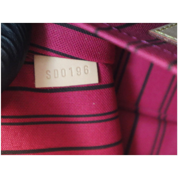 bag code lv Wristlet Pouch Canvas Neverfull MM