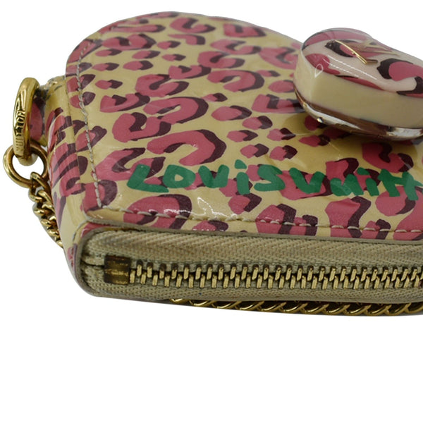 LOUIS VUITTON Leopard Coeur Heart Monogram Vernis Coin Blanc Corail