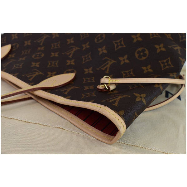 corner view lv Neverfull MM Monogram Canvas Shoulder Bag