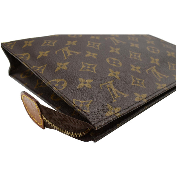 LOUIS VUITTON Toiletry 26 Monogram Canvas Cosmetic Pouch Brown